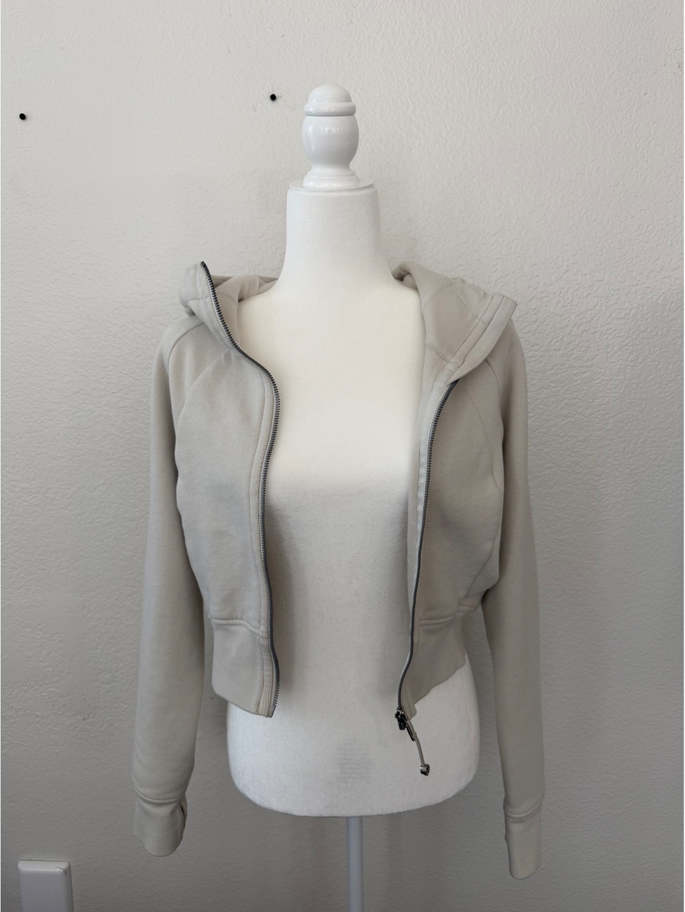 Lululemon Women's Size 10 Cropped Hoodie Zip-Up Sweatshirt scuba athleta
